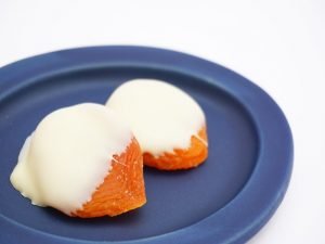 杏花堂　杏ホワイトチョコレート　中身の写真